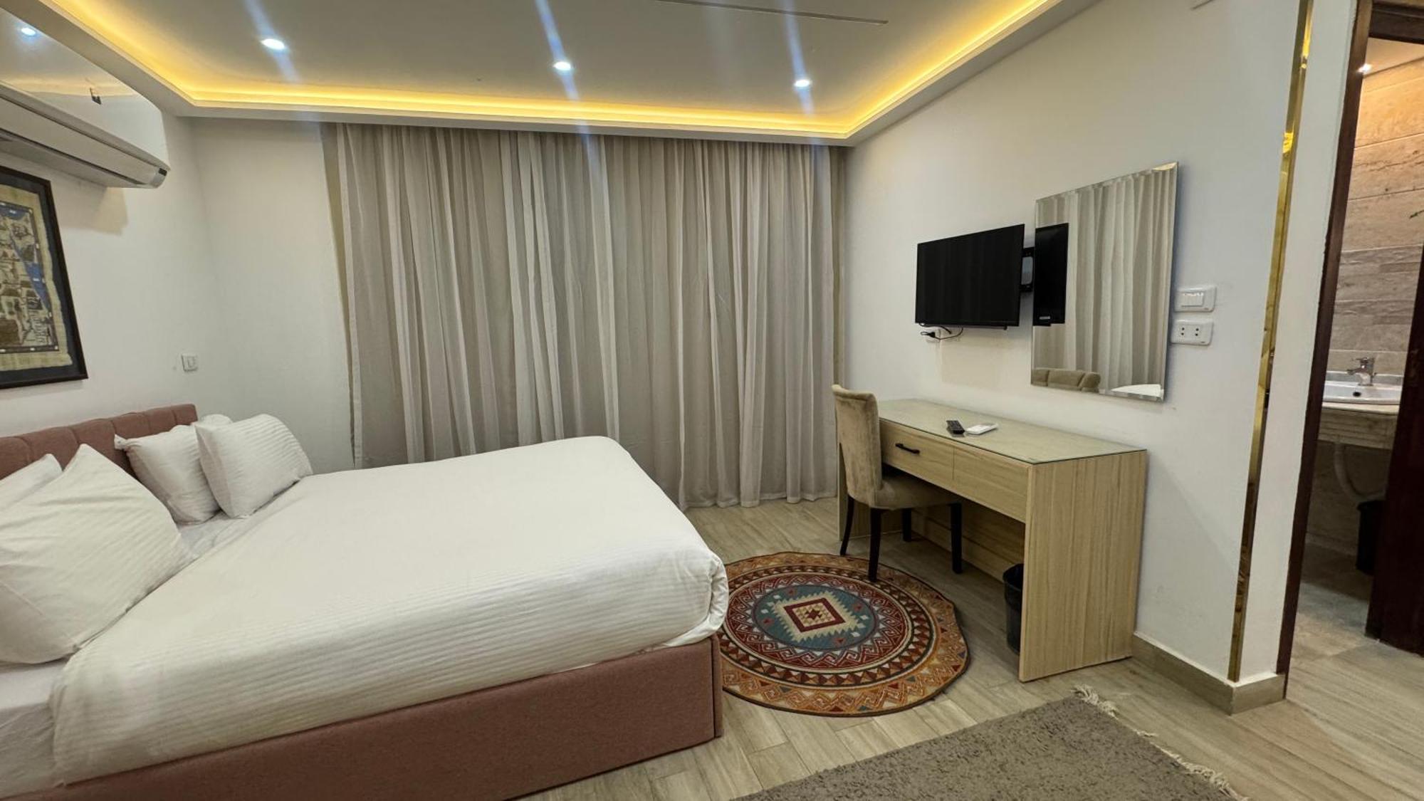 Pyramids Hotel Kafrat al Jabal Exterior photo